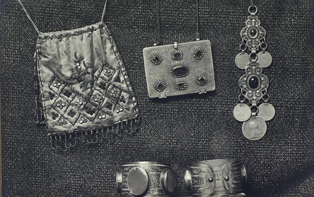 Сексуалды бай әйелдер