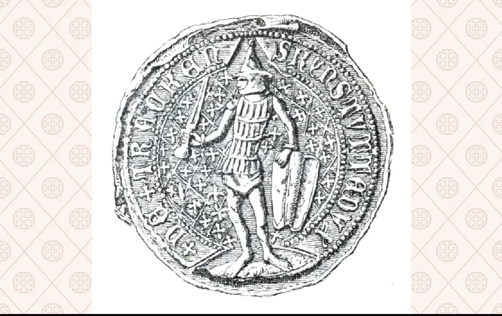 Ол қыздың қынапшасына қолын салады