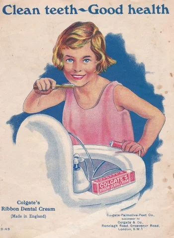 Үлкен есегі бар қара әйел