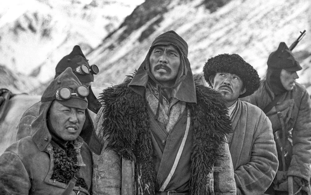 Suymenkul Chokmorov in the «Scarlet Poppies of Issyk-Kul»/Kyrgyzfilm