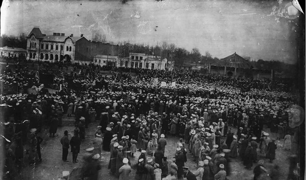 Қоқан автономиясын қолдаған митинг. 1917 жыл / Wikimedia Commons