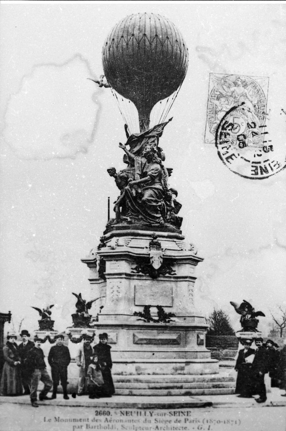 Frédéric Auguste Bartholdi’s “Monument des Aéronautes” once stood proudly in the Porte des Ternes, Paris Chronicle/Alamy 