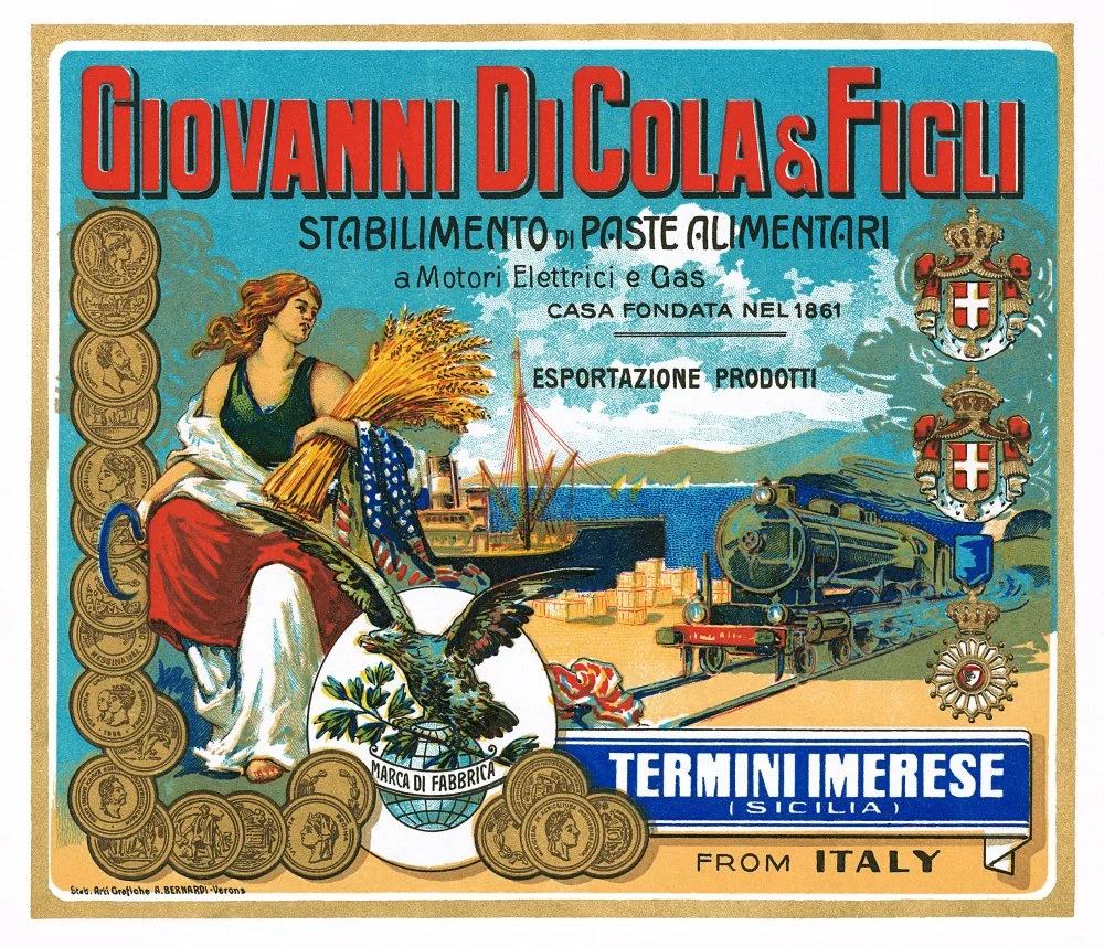Giovanni Di Cola & Figli pasta crate label/Alamy