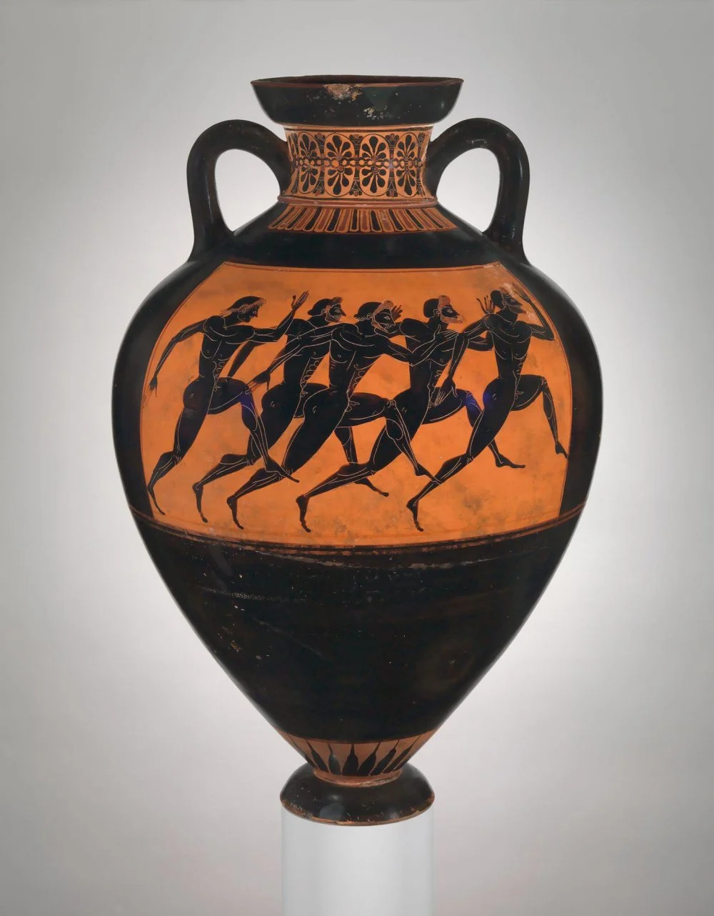 Terracotta Panathenaic prize amphora. Attributed to the Euphiletos Painter. ca. 530 BCE/Alamy