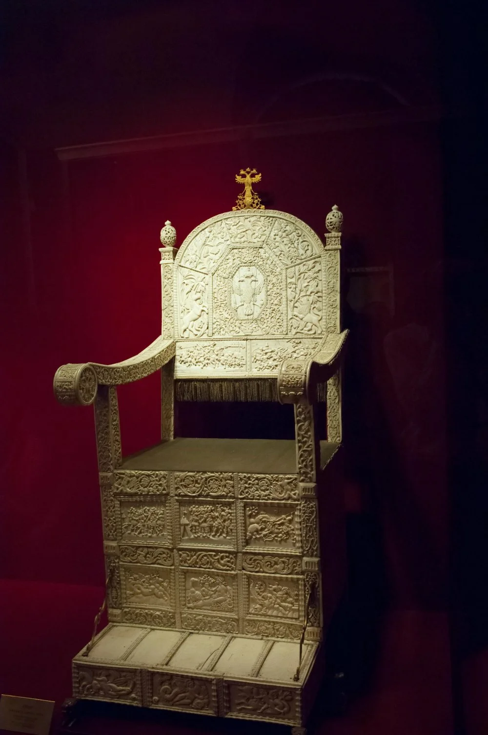 White the throne of Russian Tsar Ivan IV (the Terrible) in the Armoury Chamber of the Kremlin Museum, Moscow/Alamy