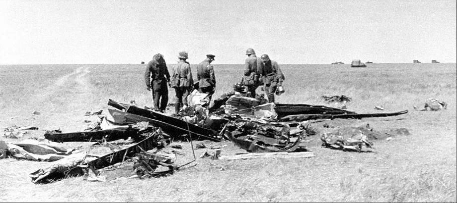 Халхин-Гол шайқасында талқандалған жапон ұшағы. 1939 жыл / Wikimedia Commons