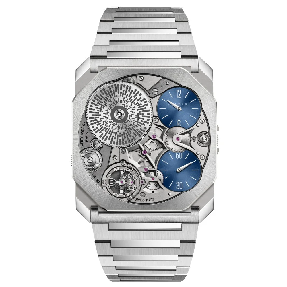 Ультра жұқа Bvlgari Octo Finissimo Ultra Platinum сағатының ерекшелігі (жұқалығы — 1,8 мм) бүкіл механизм алақандағыдай бір қабатта орналасқан. Мұнда жоғарғы сол жақта серіппелі барабанды, ал төменгі сол жақта босату блогын және беріліс дөңгелегі жүйесі тұр/Баспасөз қызметінің архиві