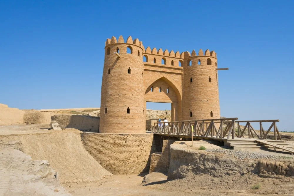 Отырар қирандысындағы Шахристан қақпасы / Getty Images