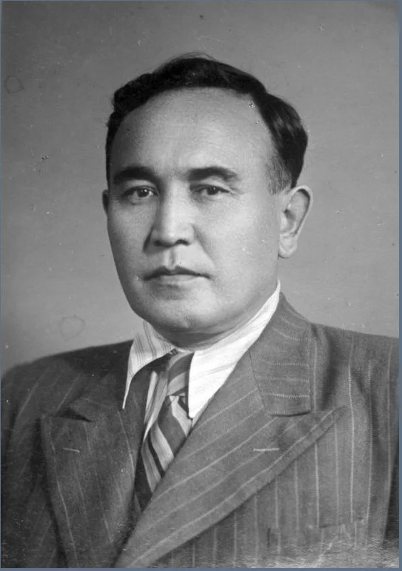 Сәрсен Аманжолов. 1958 жылға дейін/ orkeniet.vkgu.kz 