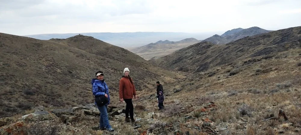 Petroglyph hunters return from hunting/Olga Gumirova