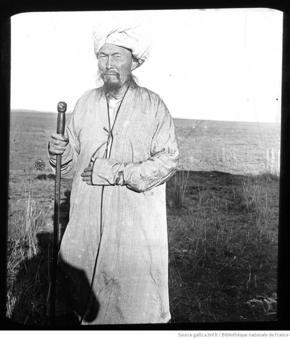 Жюль Мари Кавелье де Кювервиль. Пожилой казахский паломник. Конец 19 века / Bibliothèque nationale de France / Gallica