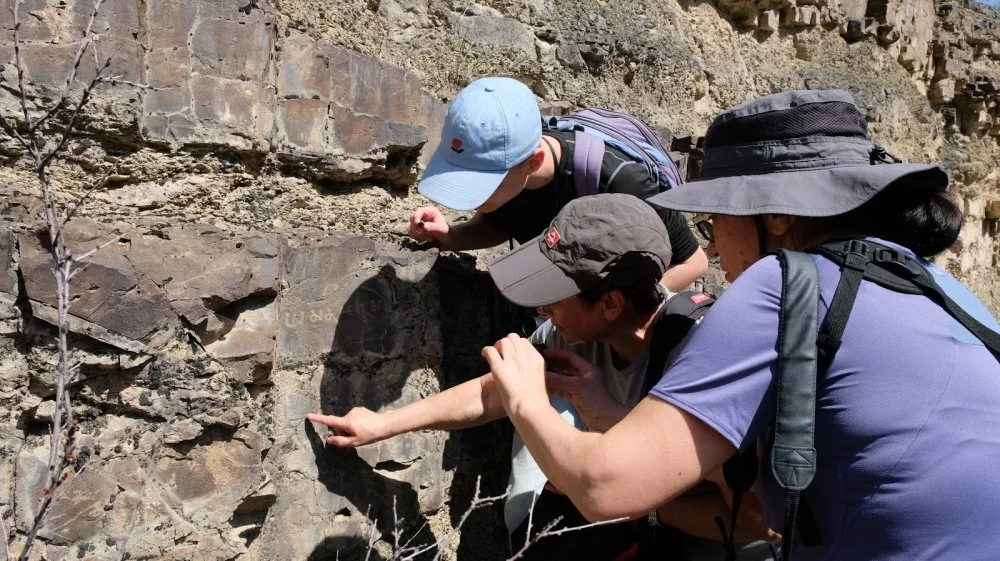 Petroglyph research/Olga Gumirova