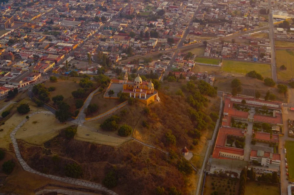 Modern view of the Cholula pyramid/Wikimedia commons 