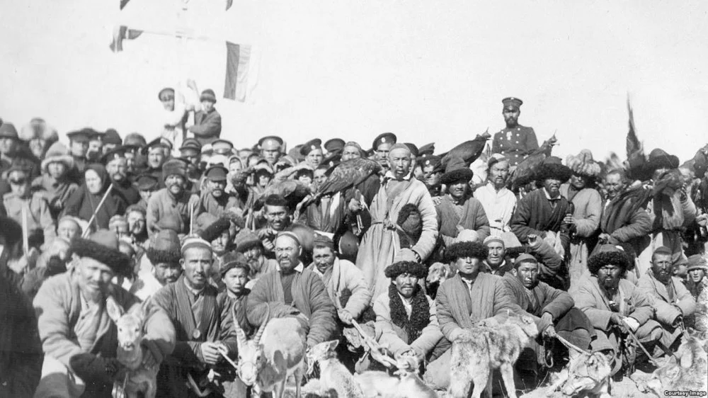 Muslim hunters of Zhetysu, near the town of Verniy/Pavel Leibin/ "Folbaum's Album", 1913