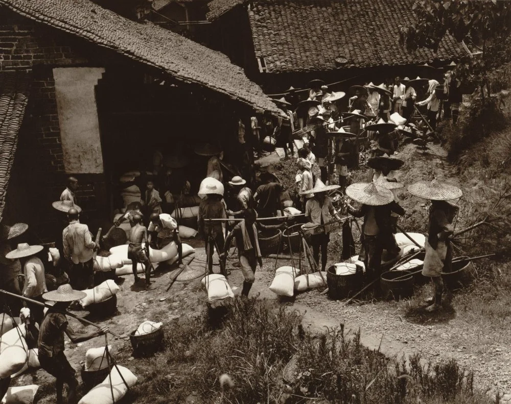 Arthur Rothstein - Rice distribution during Chinese famine/Alamy 