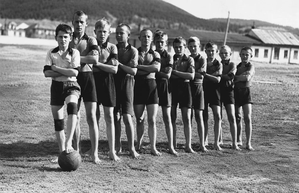 The first football team in the village of Bayanaul. Pavlodar Region, 1928 / Central State Archive of Film, Photo Documents and Sound Recordings of the Republic of Kazakhstan