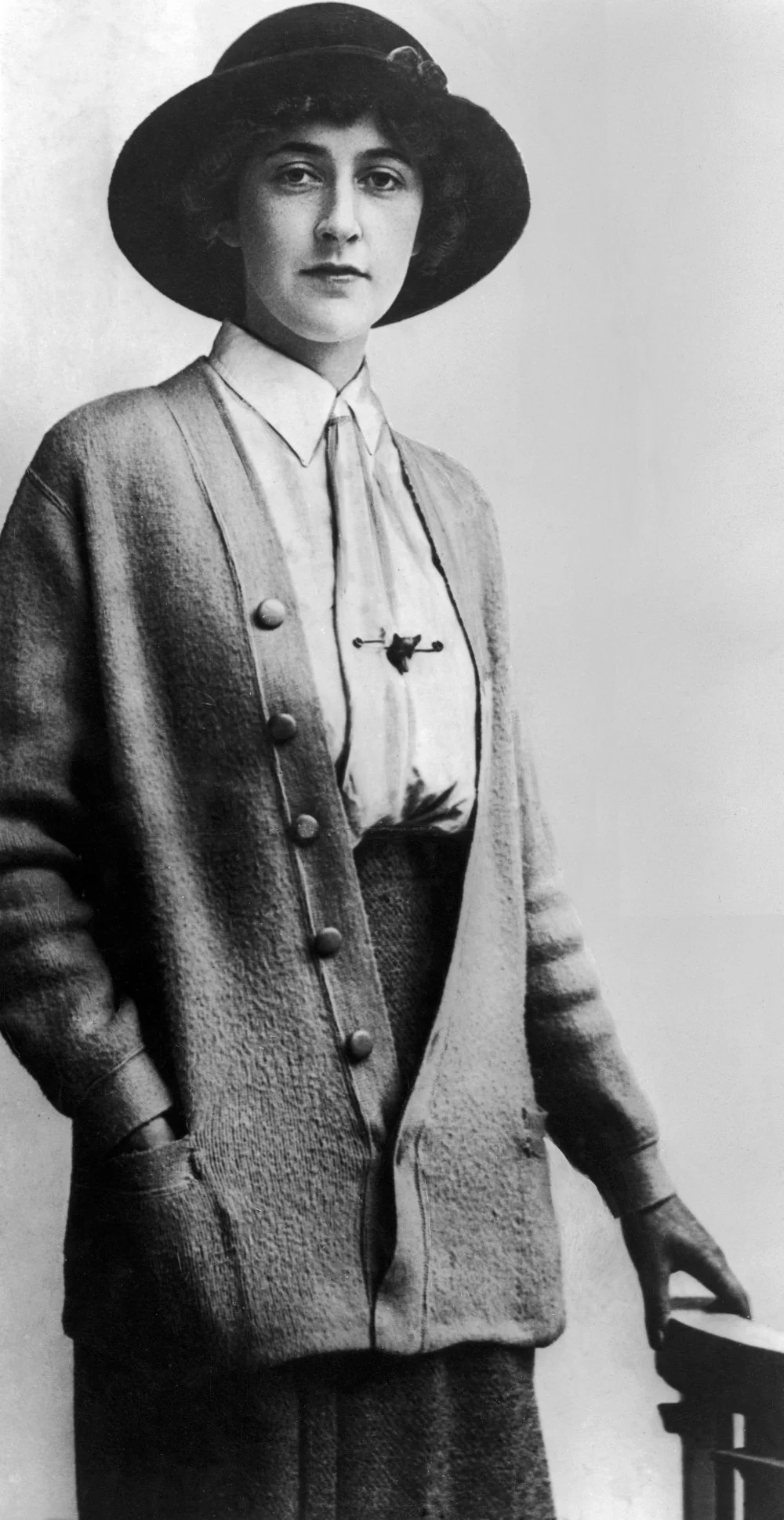 Agatha Christie. 1915/Alamy