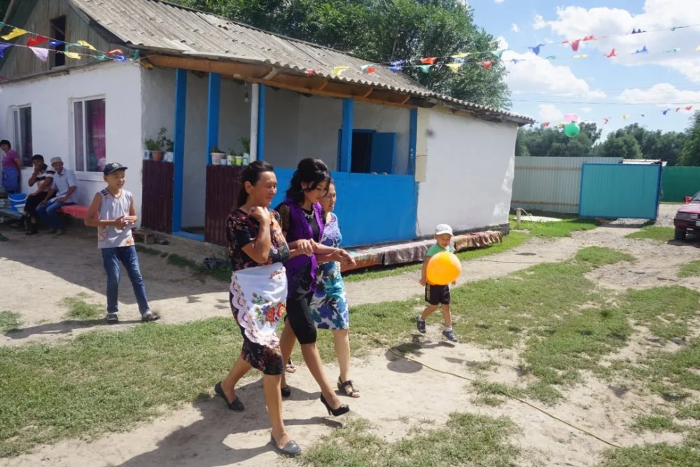 Cырға салу. Жетісу облысы, Кербұлақ ауданы, Қызылжар ауылы. 2014-2015 жылдар / Динара Абилденова
