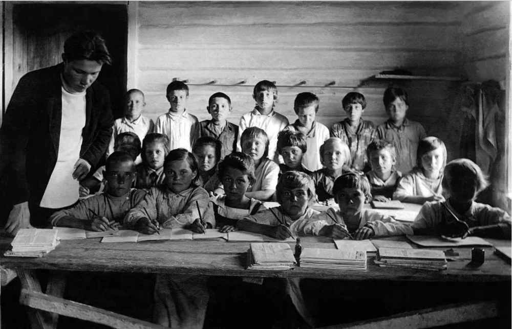 Школьники. Спецпоселок Верхнеашинский. Башкортостан. 1933 год / russiainphoto.ru