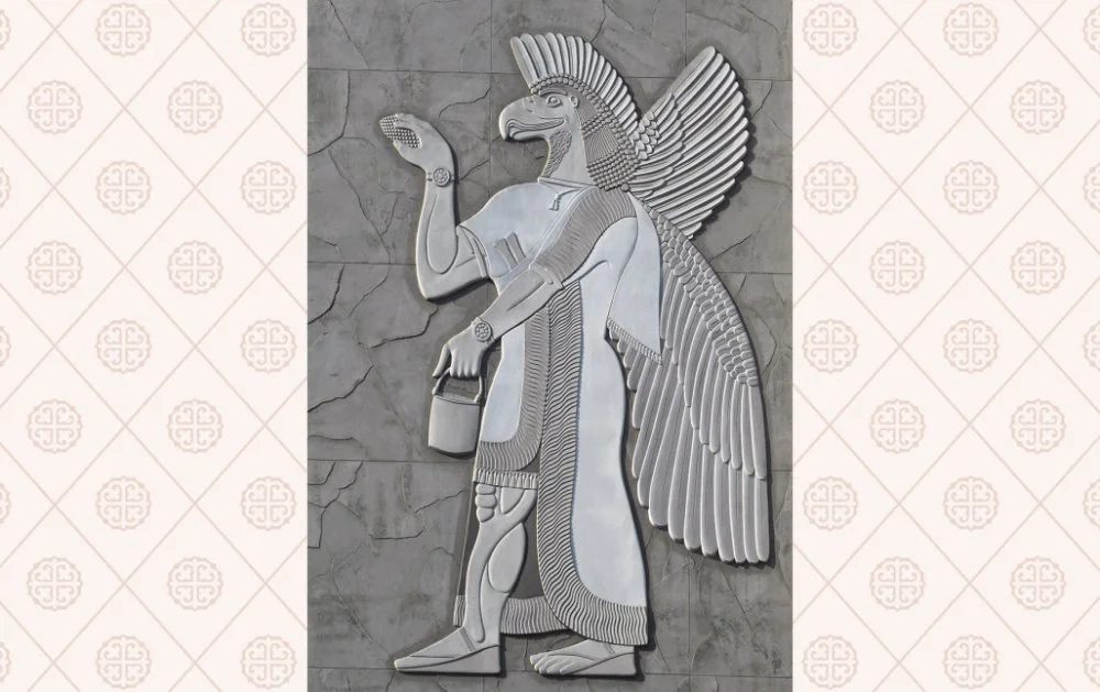 Ассирийский бог держит в руке «божественный кошель» / Alamy