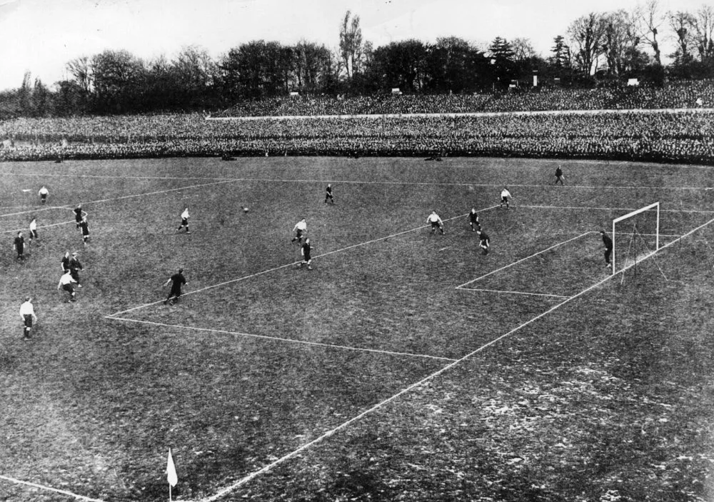 Action during the FA Cup Final between Bury and Derby County. Bury won 6–0. London, 18 April 1903 / Getty Images