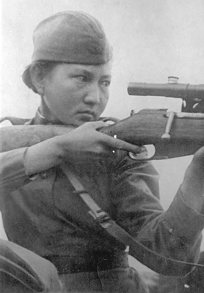 Hero of the Soviet Union Aliya Nurmukhambetovna Moldagulova in the 1940s.Kazakhstanskaya Pravda newspaper dated June 25, 1944/Wikimedia Commons