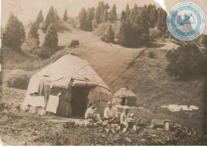  Ilyas Zhansugurov in front of yurt/Central State Archive