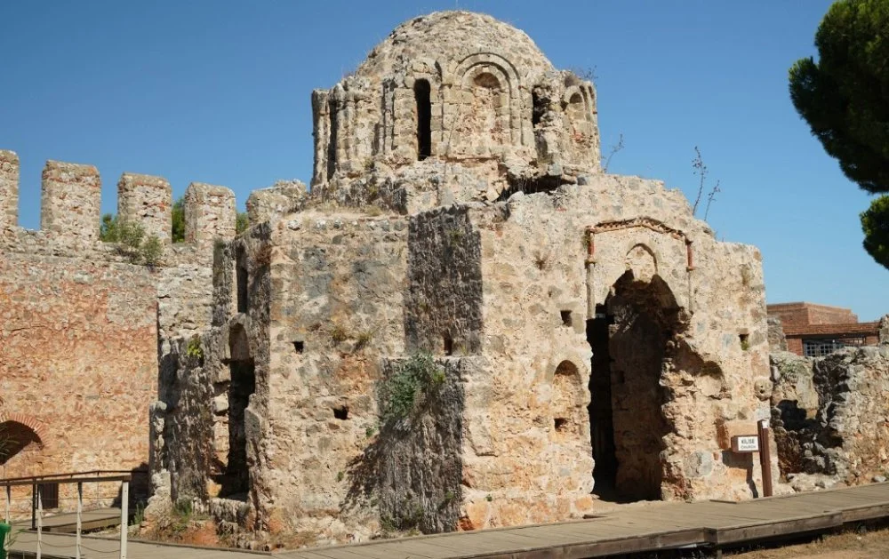 Византийская церковь 13 века в крепости Аланьи. Турция, Аланья / Alamy 