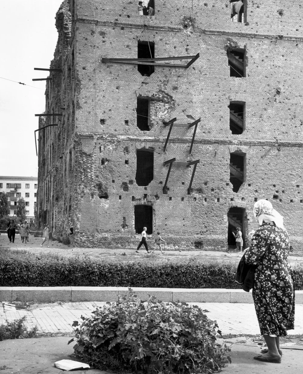 Руины Сталинграда. Около 1950 года /Photo by Richard Harrington/Three Lions/Getty Images