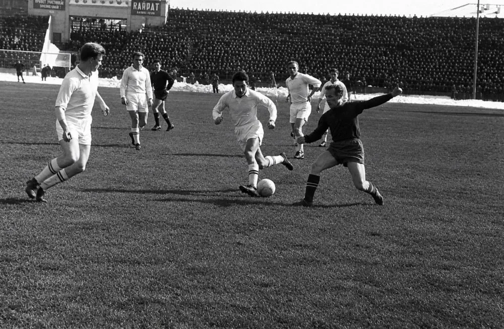 A match between Kairat Alma-Ata and Admiralteyets Leningrad. Alma-Ata, 1 April 1960 / Central State Archive of Film, Photo Documents and Sound Recordings of the Republic of Kazakhstan