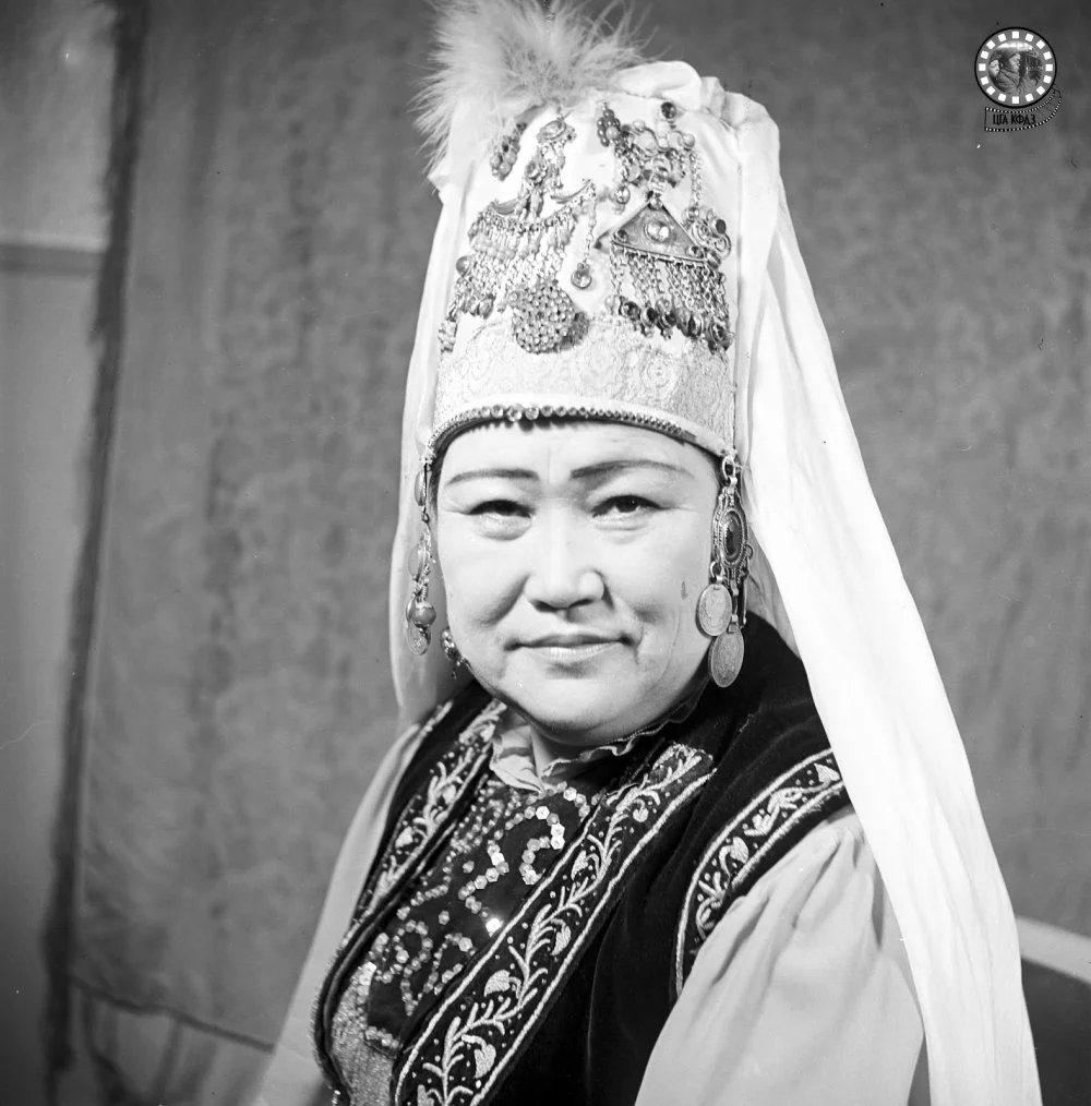 Жамал Омарова — народная артистка КазССР. 1958 год / ЦГА КФДЗ РК